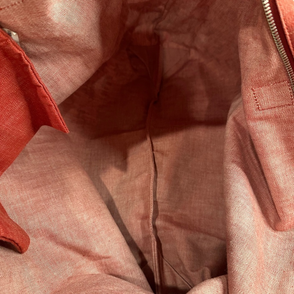 Miu Miu red and White Graphic Tote with zipper and tag-no dust bag - Picture 9 of 13